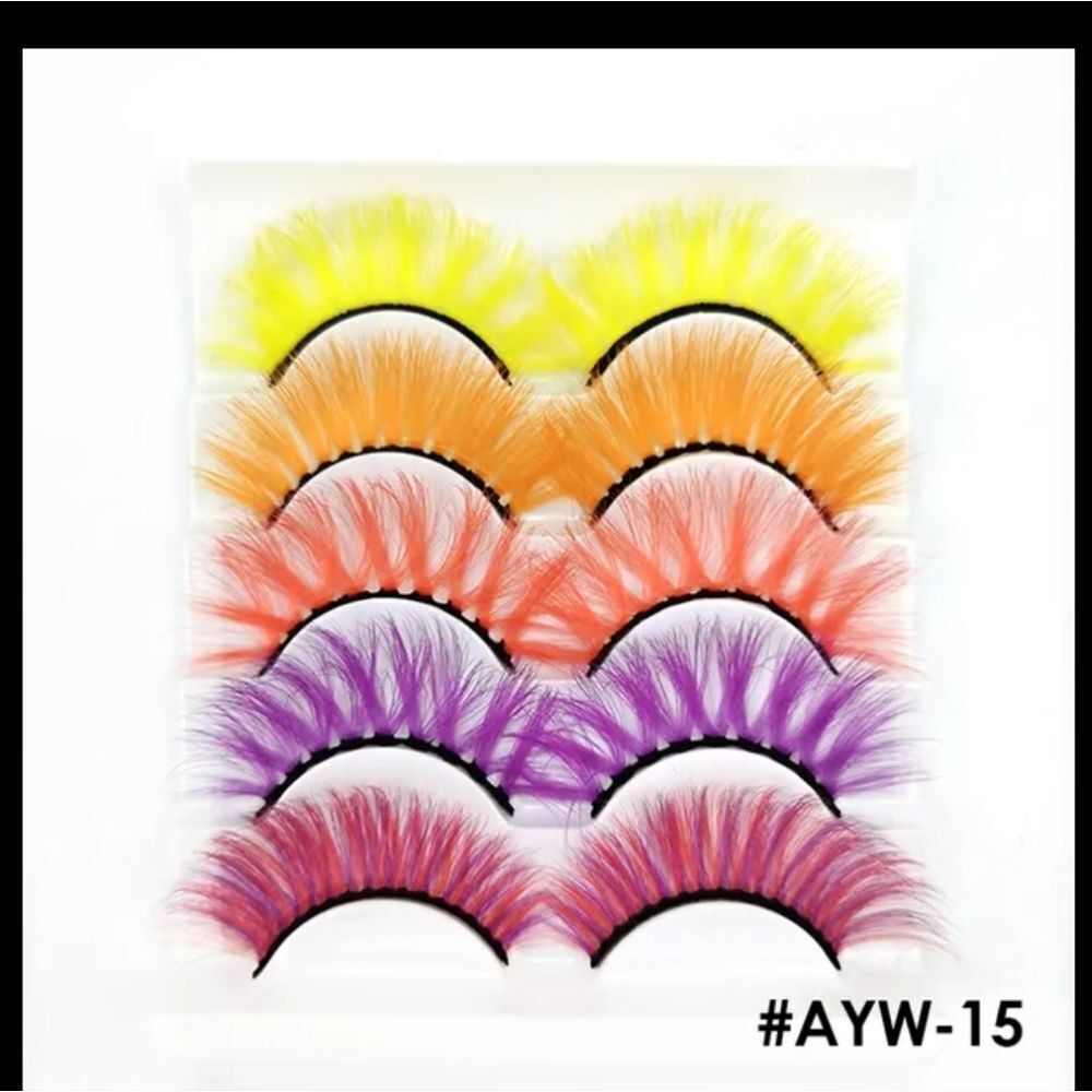 NWOT Set of 5 Warm Color Lashes